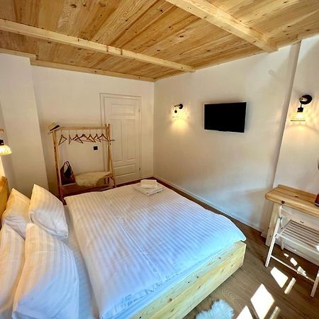 Victoria Gasthaus Rasnov - Charming Vacation House In Rasnov Экстерьер фото