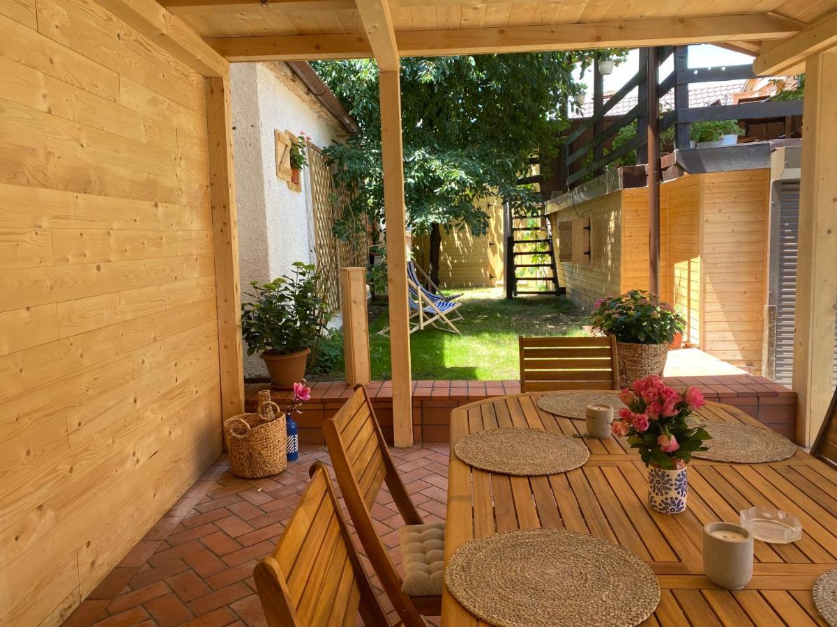 Victoria Gasthaus Rasnov - Charming Vacation House In Rasnov Экстерьер фото