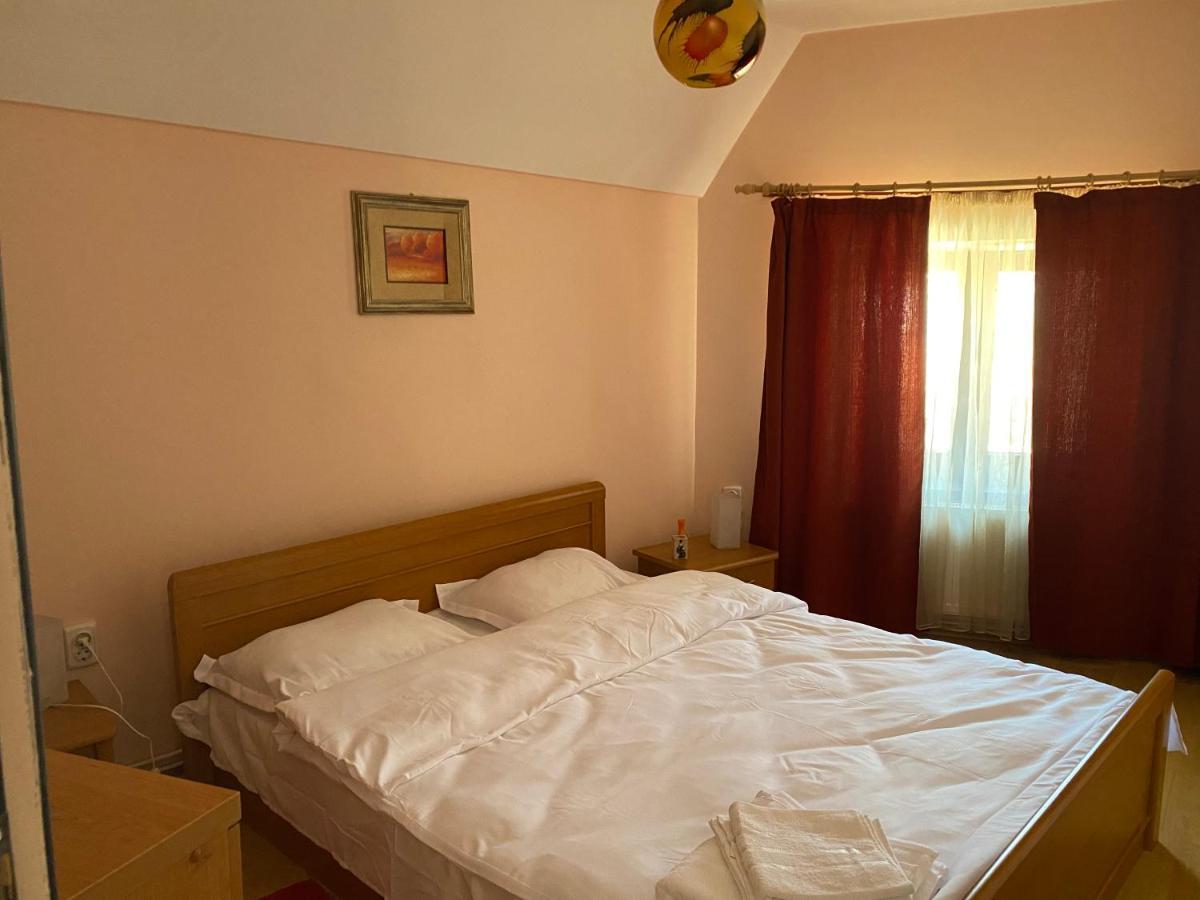 Victoria Gasthaus Rasnov - Charming Vacation House In Rasnov Экстерьер фото