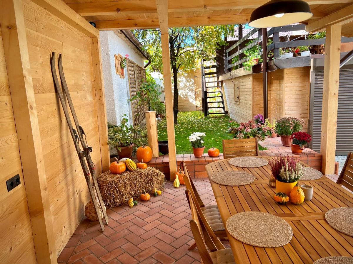 Victoria Gasthaus Rasnov - Charming Vacation House In Rasnov Экстерьер фото