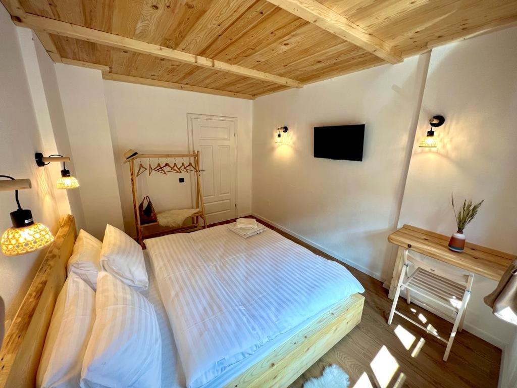 Victoria Gasthaus Rasnov - Charming Vacation House In Rasnov Экстерьер фото