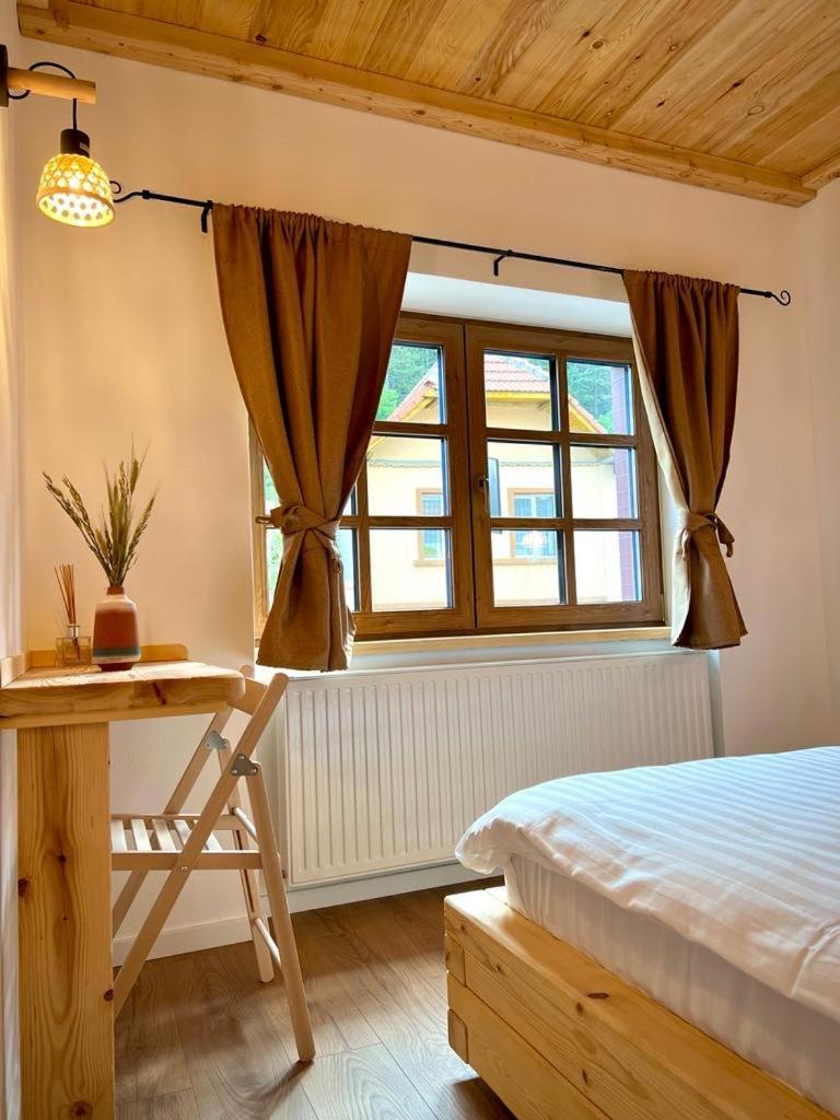 Victoria Gasthaus Rasnov - Charming Vacation House In Rasnov Экстерьер фото